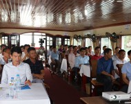 Tham quan học tập mô hình NTTS bền vững tại Vung Viêng cho cán bộ, ngư dân Cẩm Phả